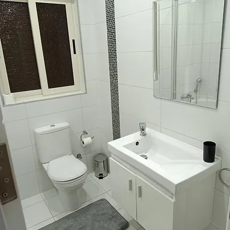 公寓 Cosy,central,modern Gem
